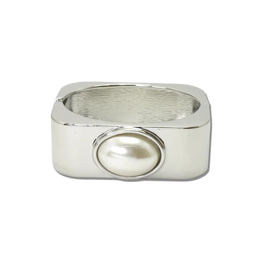 Pearl in a Square Bracelet