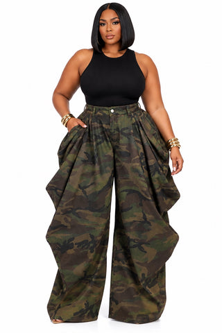 In Formation Camo Pants | Curvy Fashun